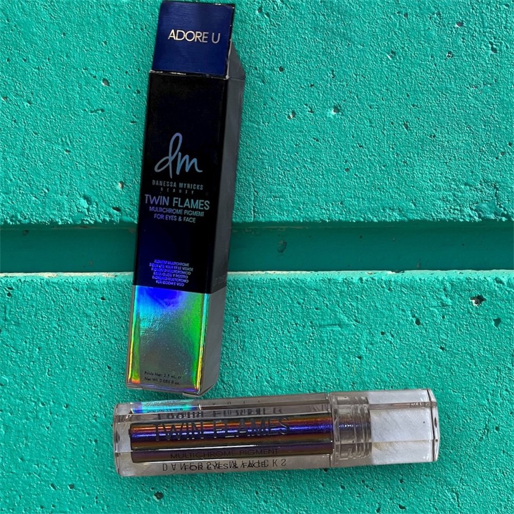 Danessa Myricks Twin Flames Adore U multi chrome shadow
